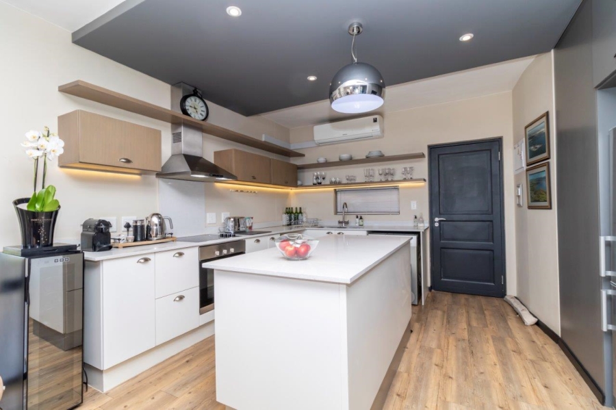 2 Bedroom Property for Sale in Rosebank Gauteng