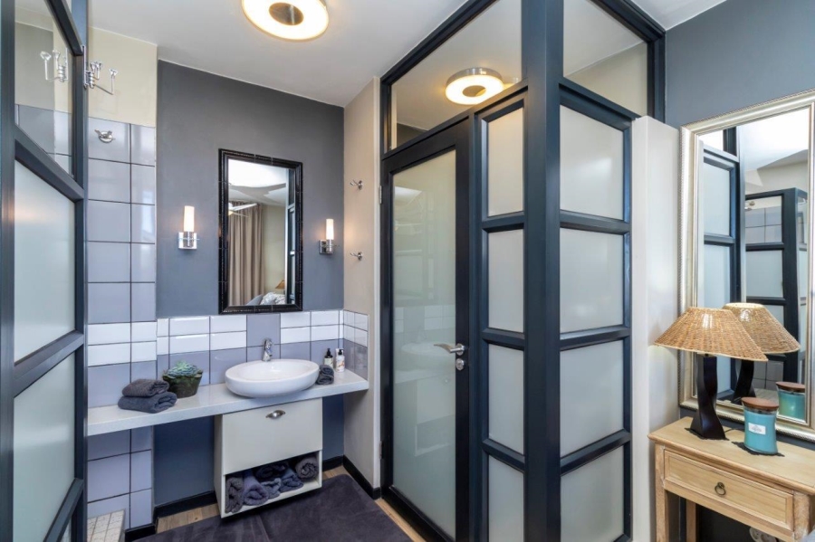 2 Bedroom Property for Sale in Rosebank Gauteng