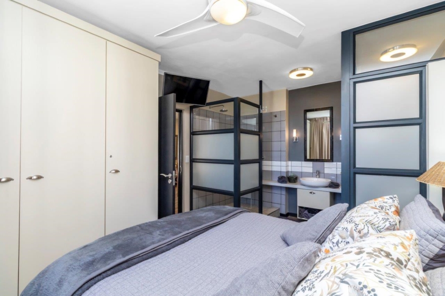 2 Bedroom Property for Sale in Rosebank Gauteng