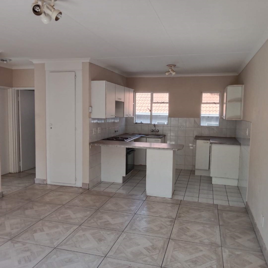 2 Bedroom Property for Sale in Linmeyer Gauteng