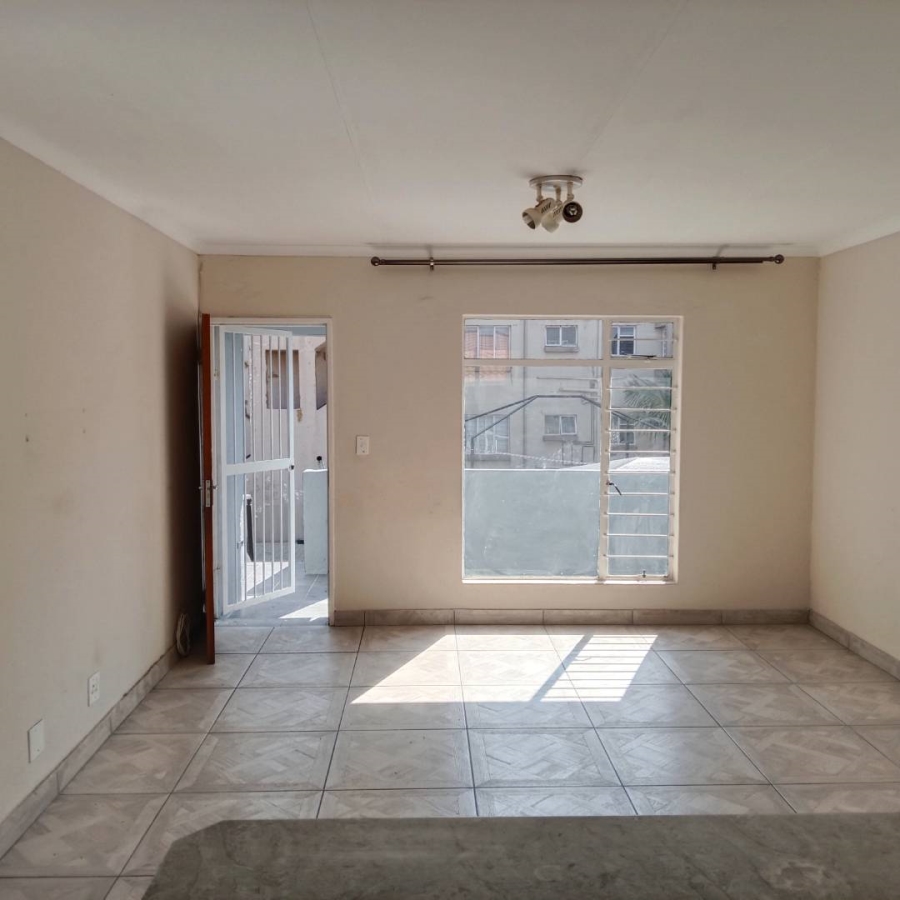 2 Bedroom Property for Sale in Linmeyer Gauteng