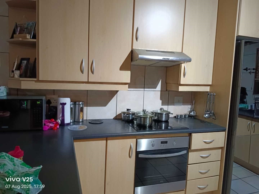 To Let 3 Bedroom Property for Rent in Elandshaven Gauteng