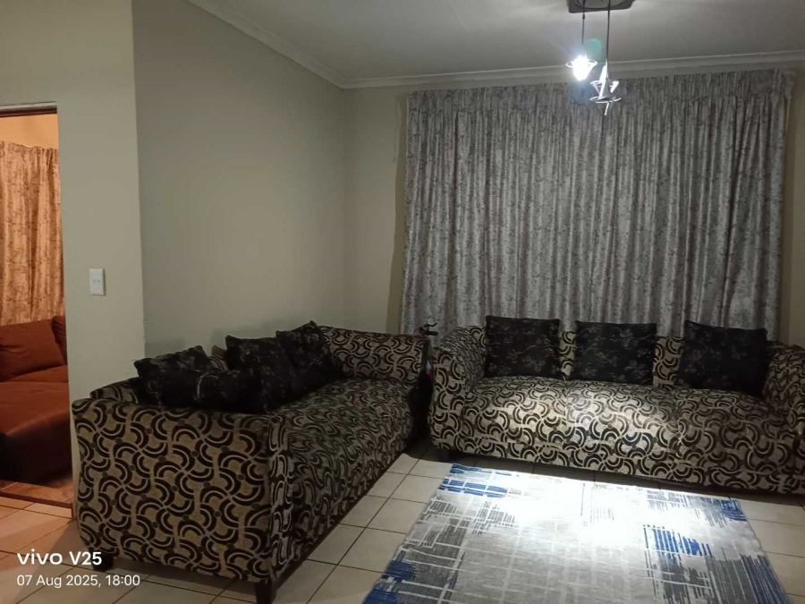 To Let 3 Bedroom Property for Rent in Elandshaven Gauteng
