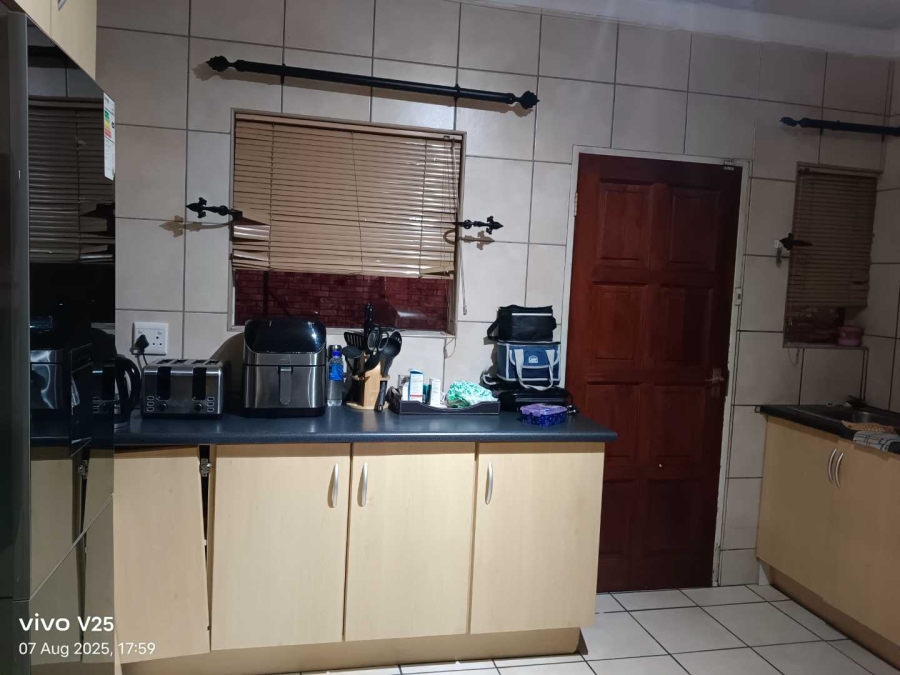 To Let 3 Bedroom Property for Rent in Elandshaven Gauteng