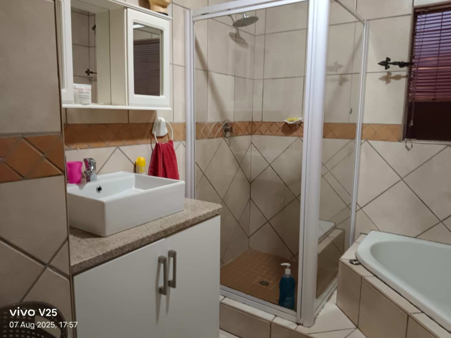 To Let 3 Bedroom Property for Rent in Elandshaven Gauteng