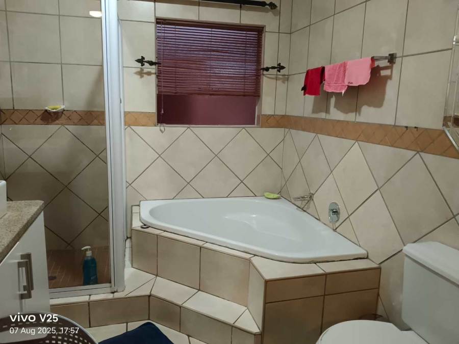 To Let 3 Bedroom Property for Rent in Elandshaven Gauteng