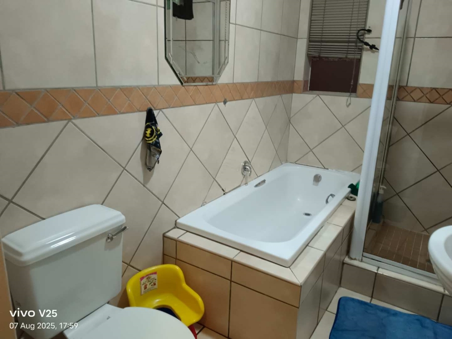 To Let 3 Bedroom Property for Rent in Elandshaven Gauteng