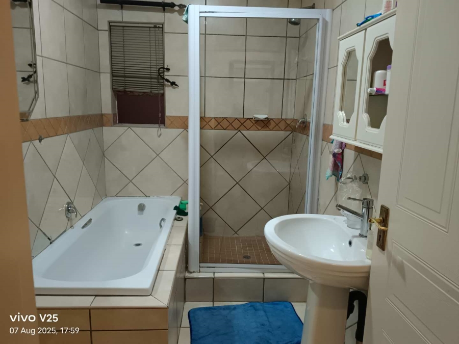 To Let 3 Bedroom Property for Rent in Elandshaven Gauteng
