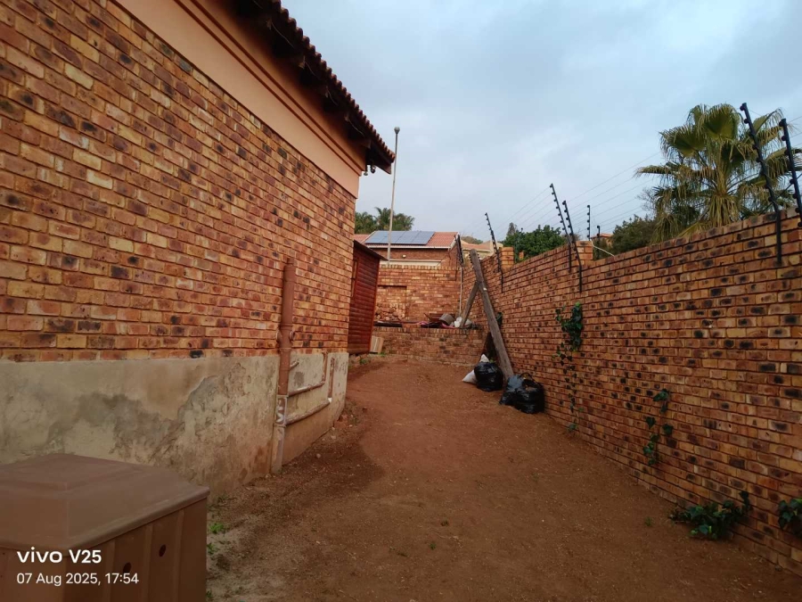 To Let 3 Bedroom Property for Rent in Elandshaven Gauteng