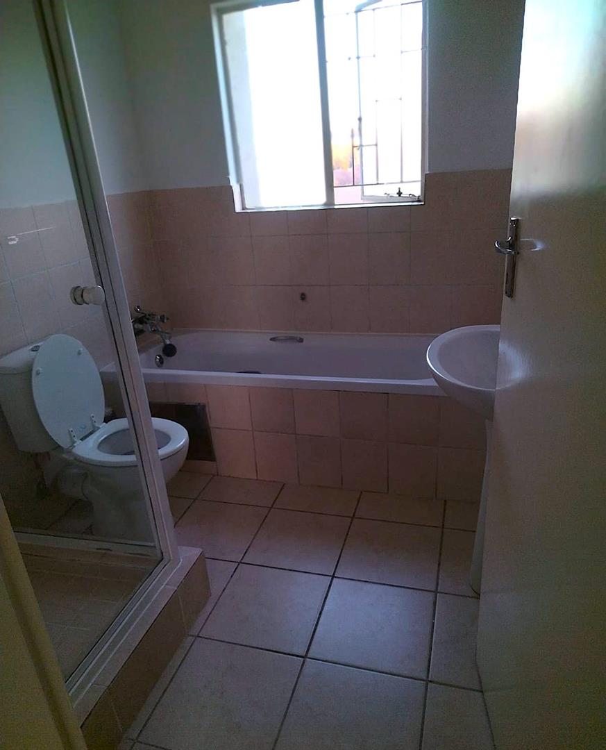 To Let 2 Bedroom Property for Rent in Noordhang Gauteng