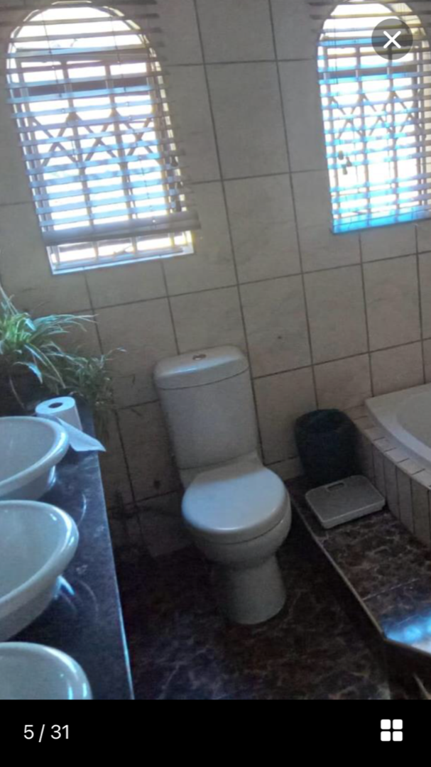 5 Bedroom Property for Sale in Rooihuiskraal Gauteng