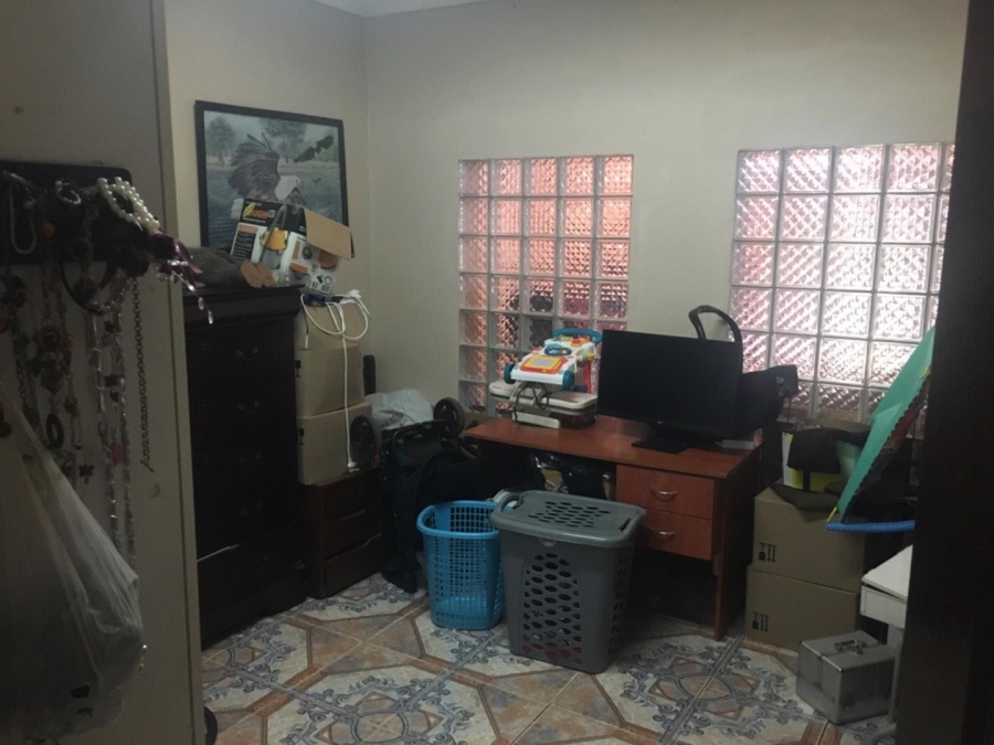 5 Bedroom Property for Sale in Rooihuiskraal Gauteng