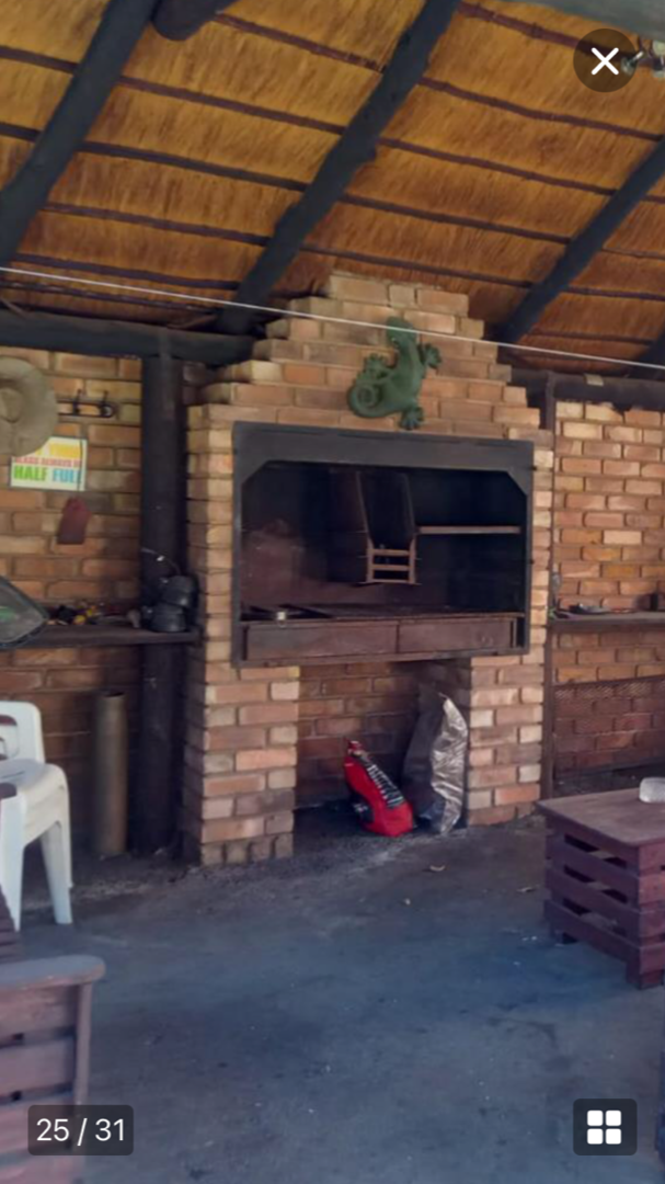 5 Bedroom Property for Sale in Rooihuiskraal Gauteng