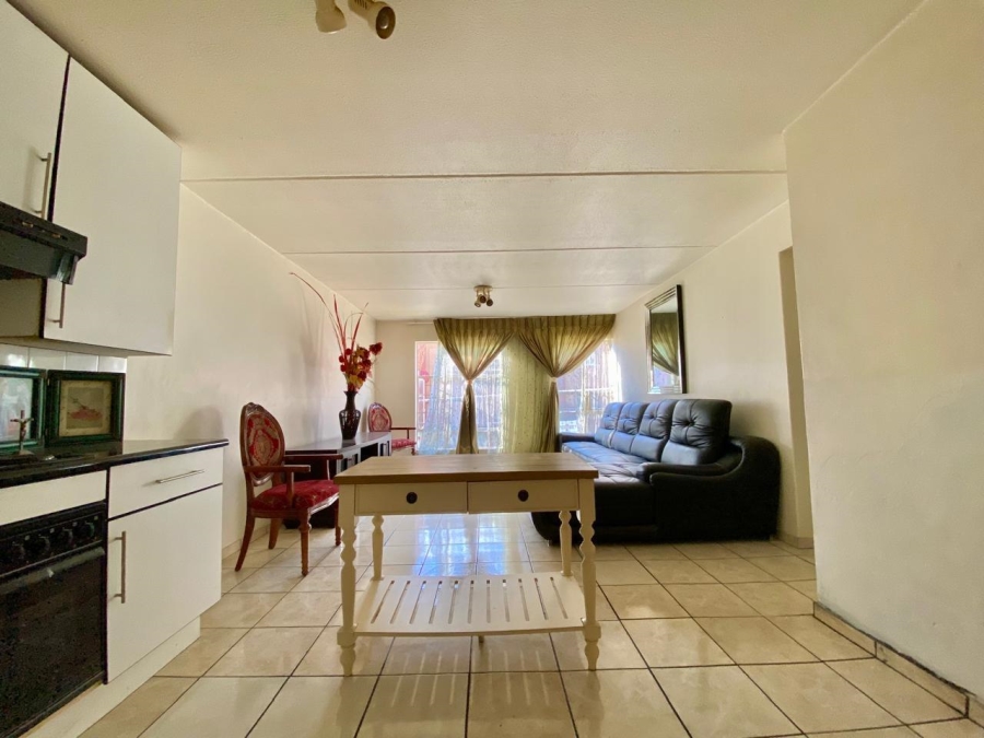 To Let 3 Bedroom Property for Rent in Weltevreden Park Gauteng