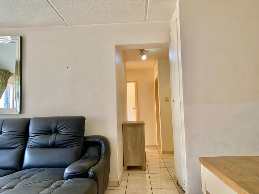 To Let 3 Bedroom Property for Rent in Weltevreden Park Gauteng