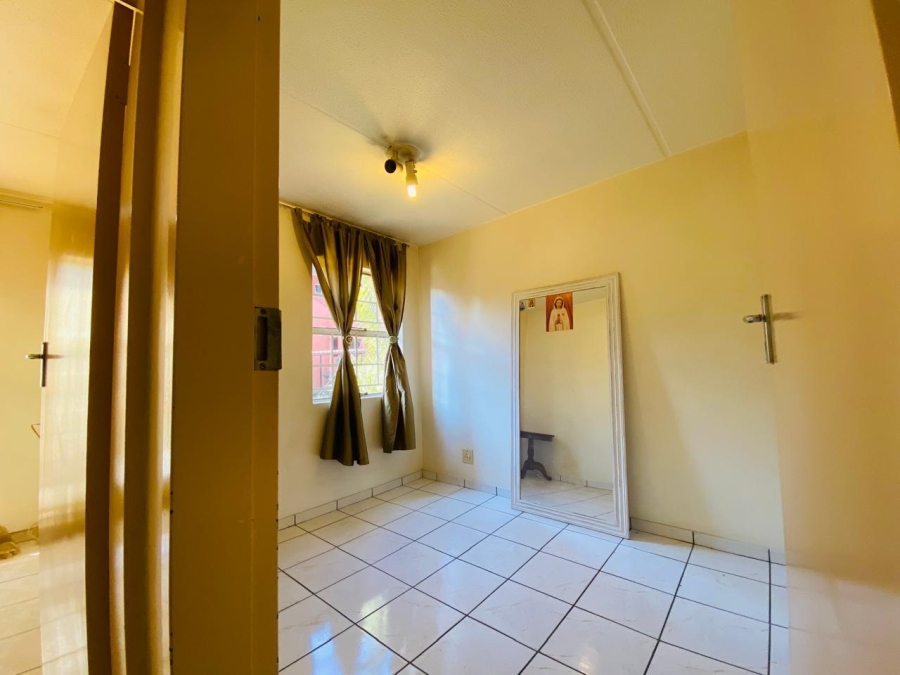 To Let 3 Bedroom Property for Rent in Weltevreden Park Gauteng