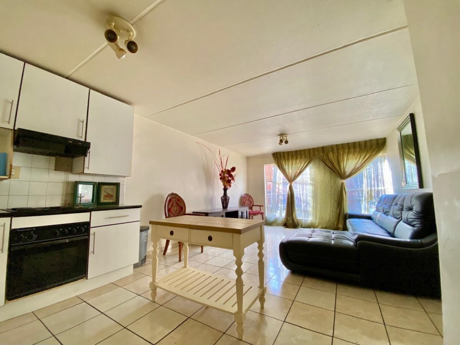 To Let 3 Bedroom Property for Rent in Weltevreden Park Gauteng