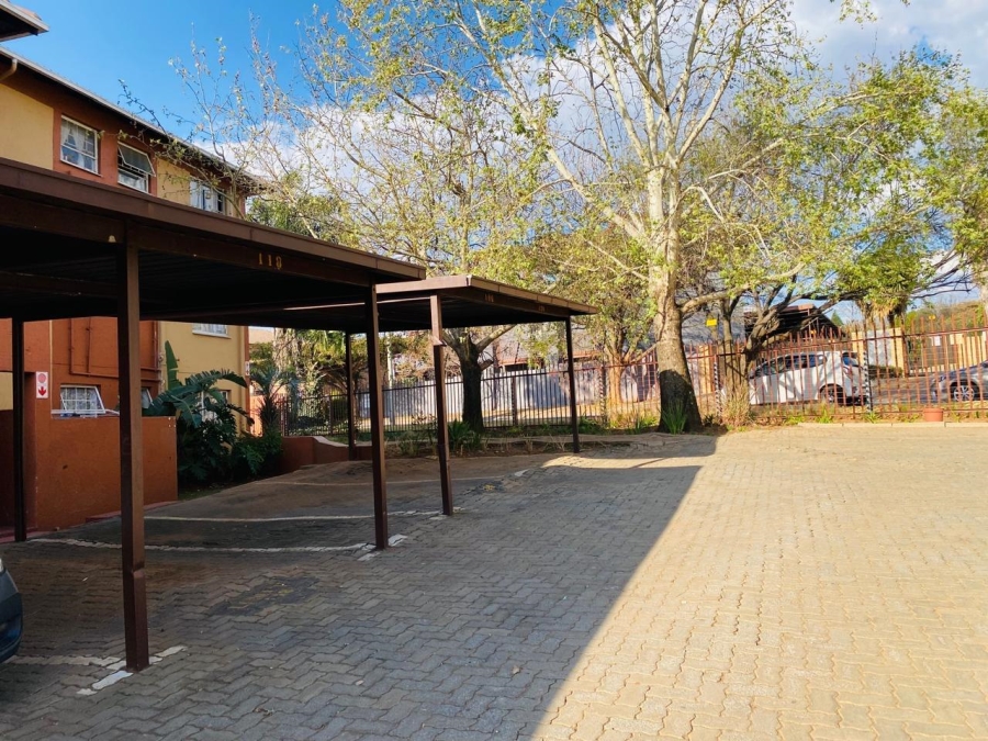 To Let 3 Bedroom Property for Rent in Weltevreden Park Gauteng