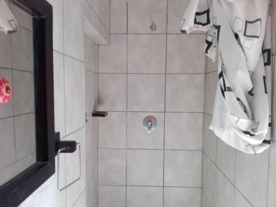To Let 1 Bedroom Property for Rent in Rietfontein SH Gauteng