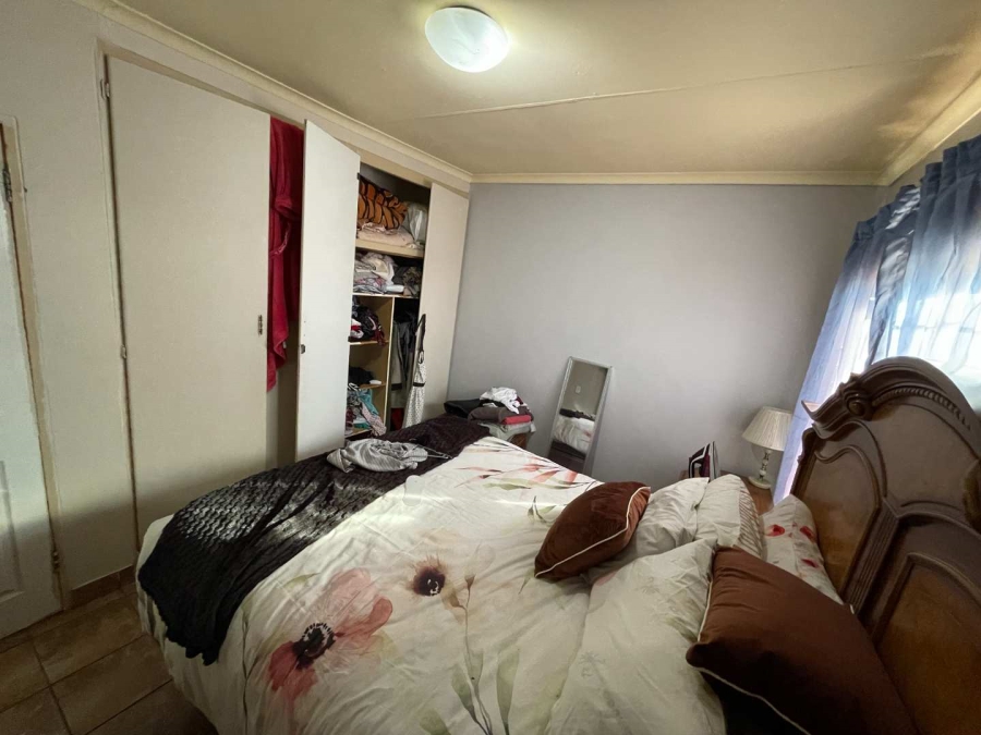 2 Bedroom Property for Sale in Weavind Park Gauteng