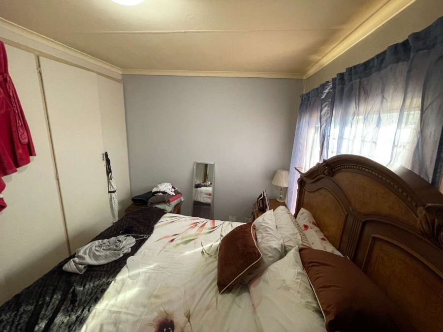 2 Bedroom Property for Sale in Weavind Park Gauteng