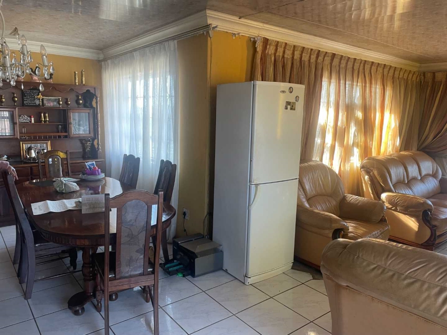 2 Bedroom Property for Sale in Mamelodi Gauteng