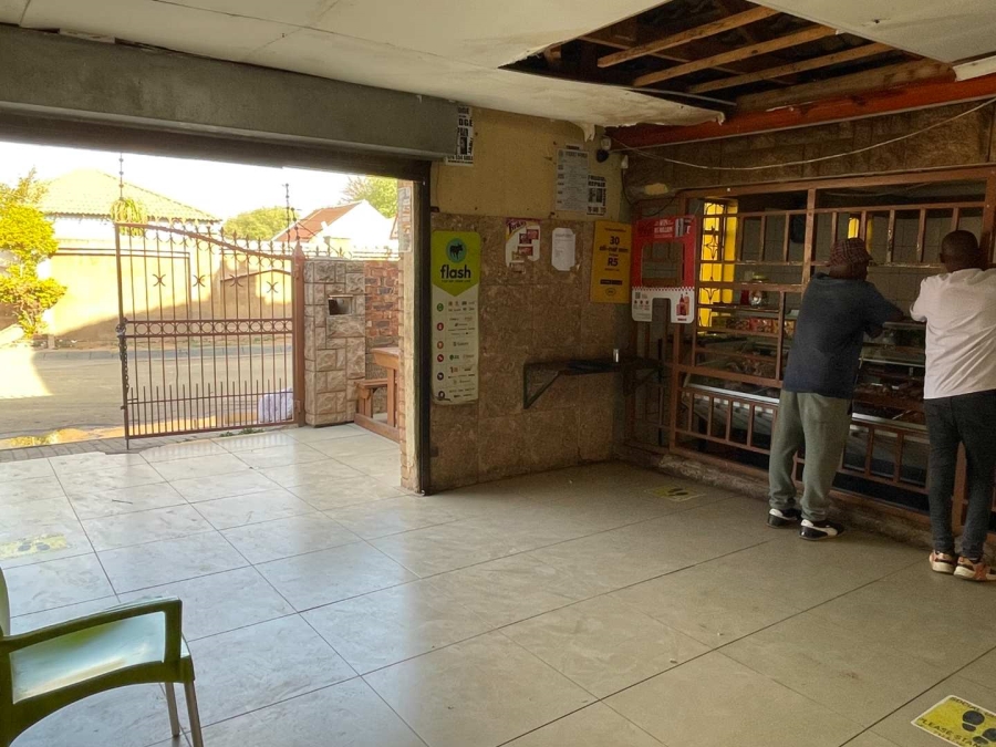 2 Bedroom Property for Sale in Mamelodi Gauteng
