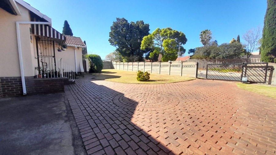 3 Bedroom Property for Sale in Terenure Gauteng