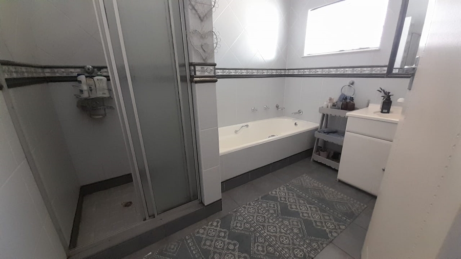 3 Bedroom Property for Sale in Van Riebeeck Park Gauteng