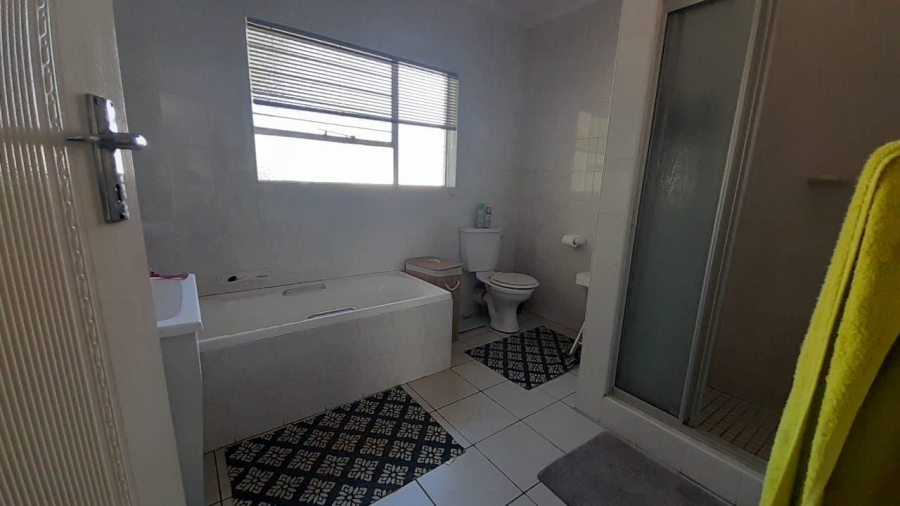 3 Bedroom Property for Sale in Van Riebeeck Park Gauteng
