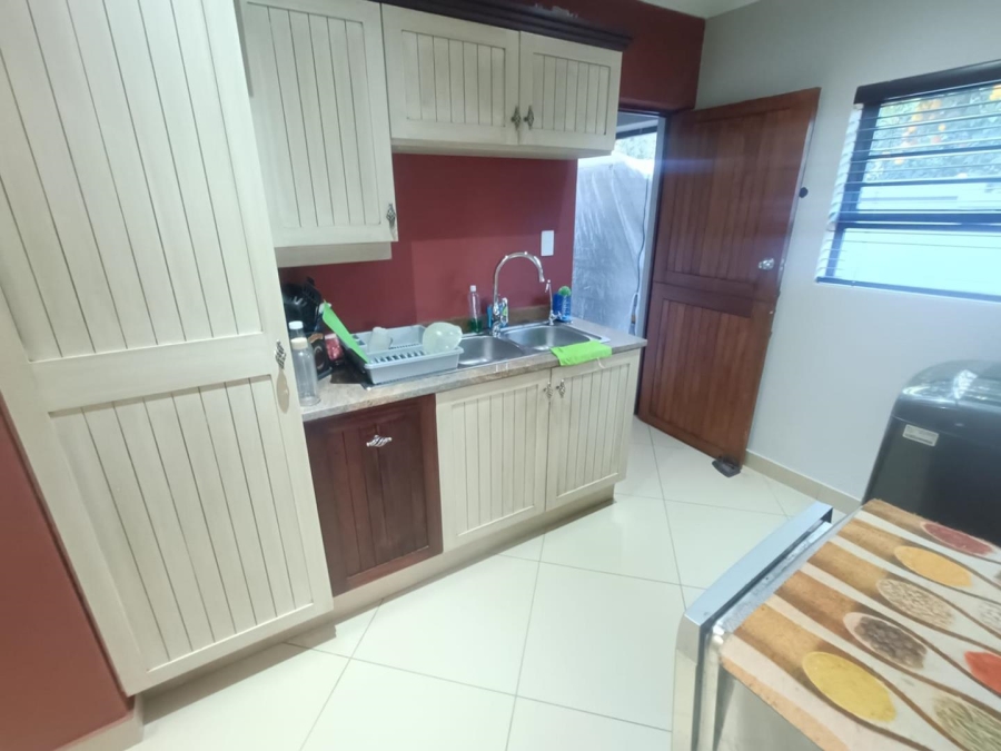 5 Bedroom Property for Sale in Eldoraigne Gauteng