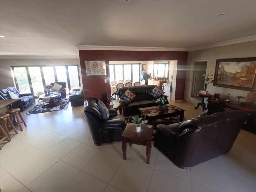 5 Bedroom Property for Sale in Eldoraigne Gauteng