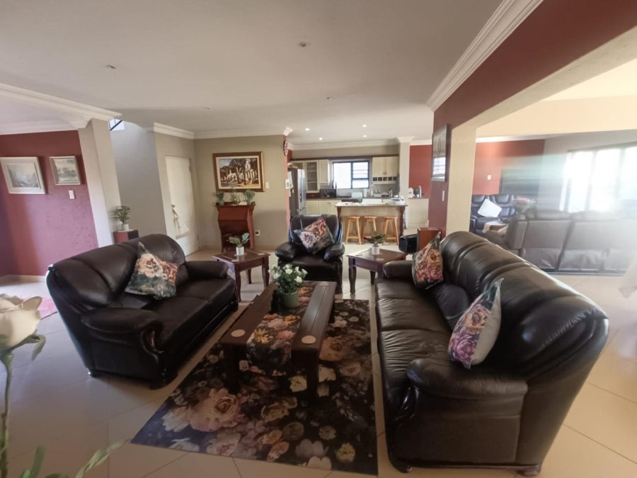 5 Bedroom Property for Sale in Eldoraigne Gauteng