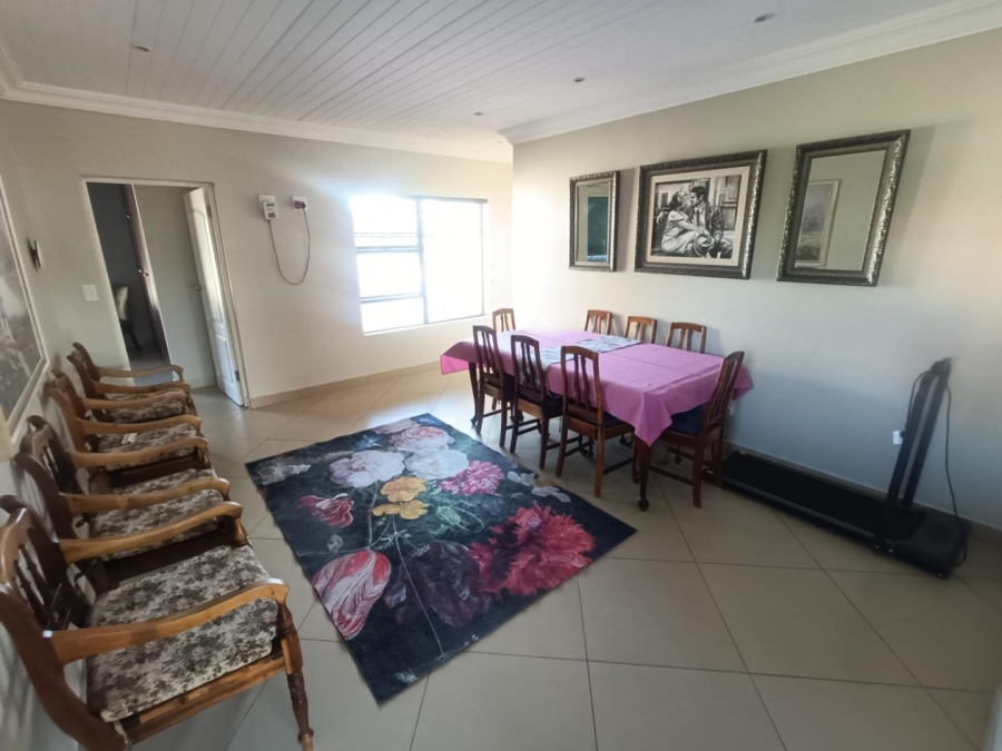 5 Bedroom Property for Sale in Eldoraigne Gauteng
