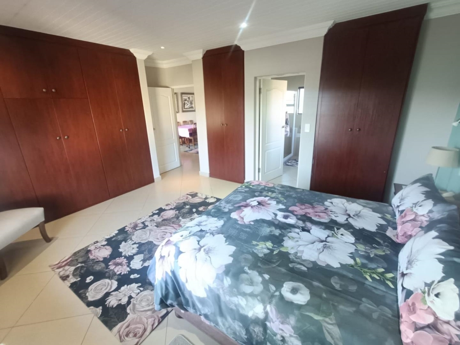 5 Bedroom Property for Sale in Eldoraigne Gauteng