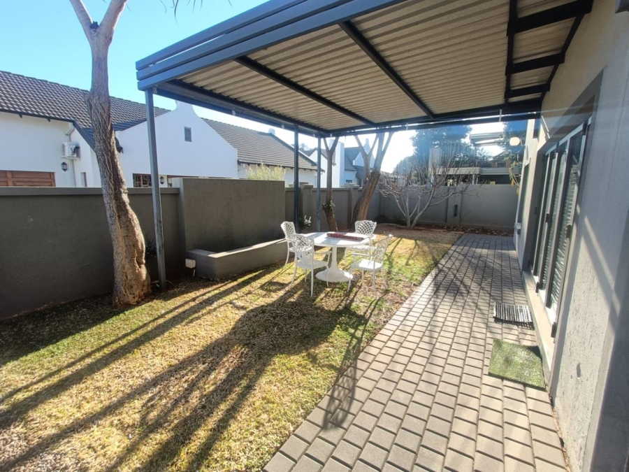 5 Bedroom Property for Sale in Eldoraigne Gauteng