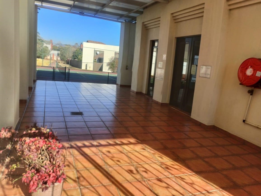 5 Bedroom Property for Sale in Eldoraigne Gauteng