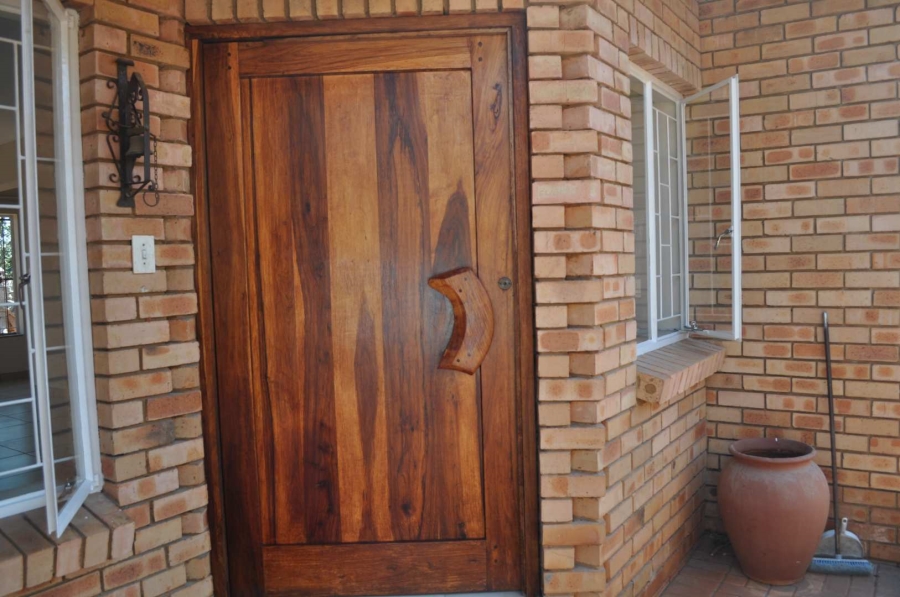 3 Bedroom Property for Sale in Faerie Glen Gauteng