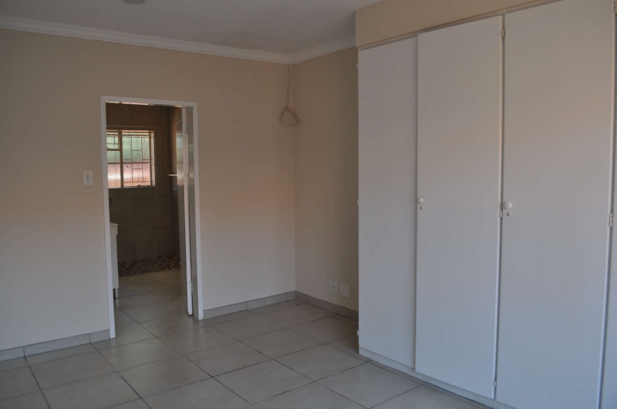 3 Bedroom Property for Sale in Faerie Glen Gauteng