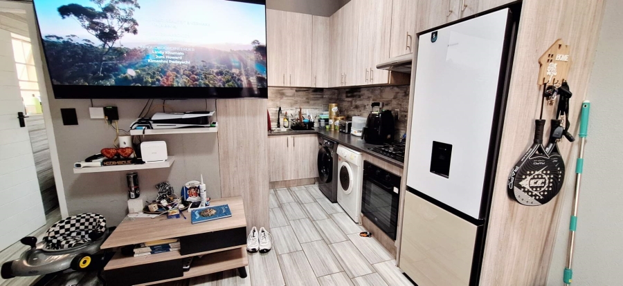2 Bedroom Property for Sale in Klippoortje Gauteng
