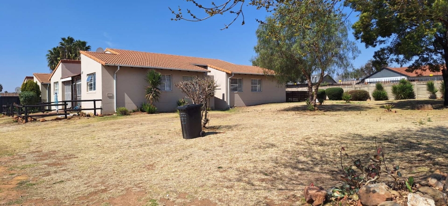 2 Bedroom Property for Sale in Klippoortje Gauteng