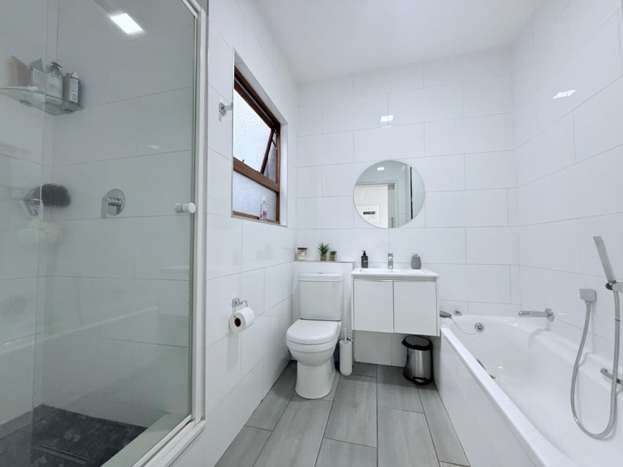 2 Bedroom Property for Sale in Glenvista Gauteng
