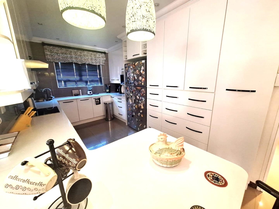3 Bedroom Property for Sale in New Market Gauteng