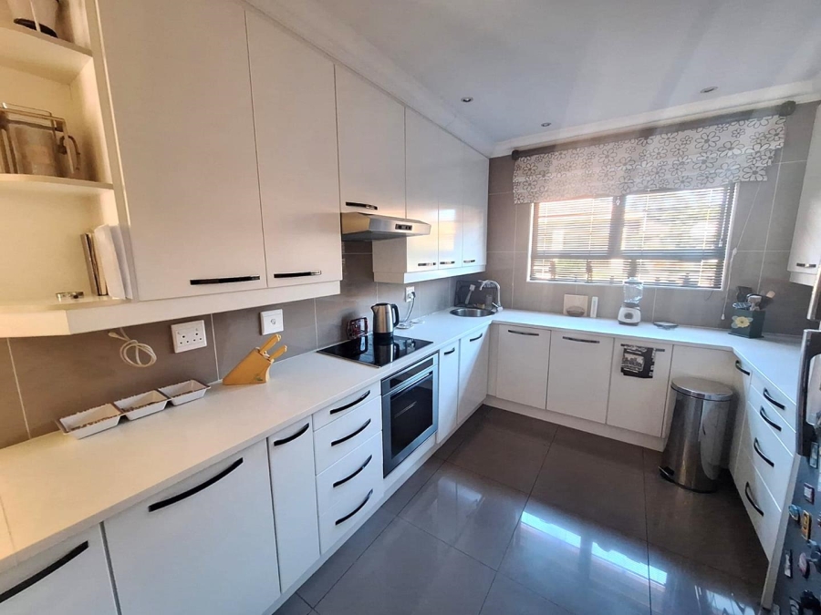3 Bedroom Property for Sale in New Market Gauteng