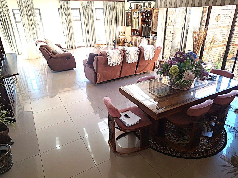 3 Bedroom Property for Sale in New Market Gauteng