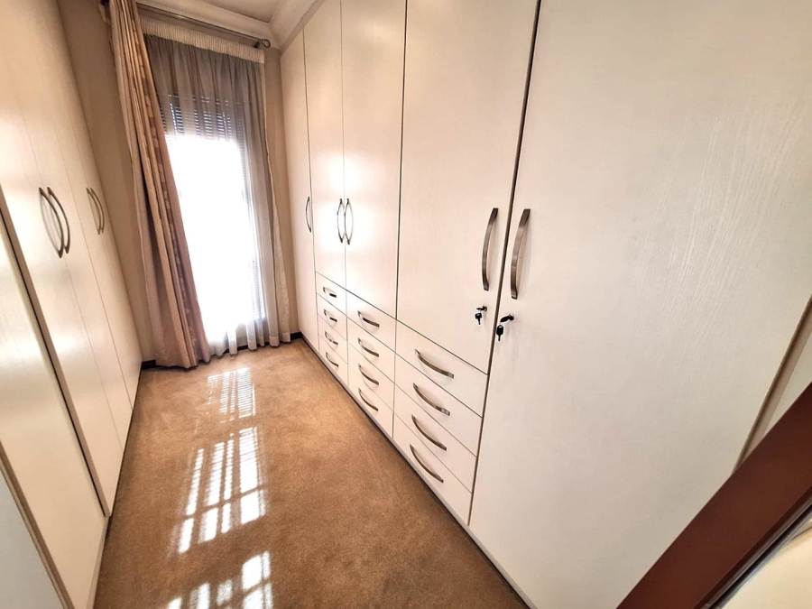 3 Bedroom Property for Sale in New Market Gauteng