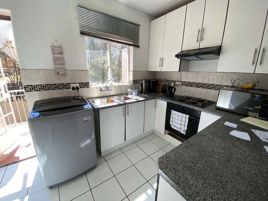 2 Bedroom Property for Sale in Ridgeway Gauteng
