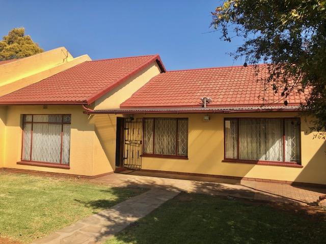 3 Bedroom Property for Sale in Verwoerdpark Gauteng