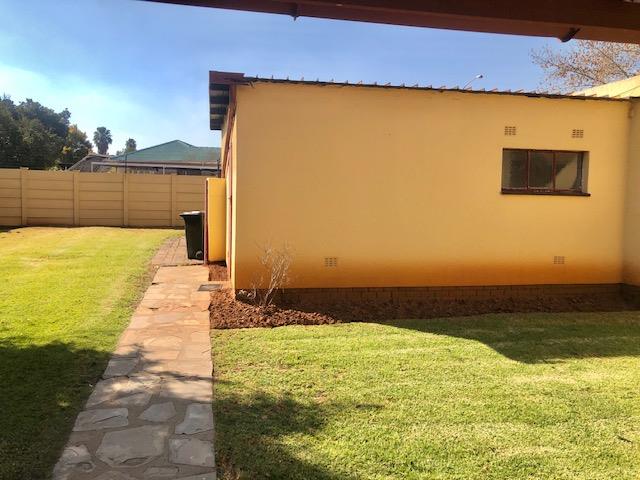3 Bedroom Property for Sale in Verwoerdpark Gauteng