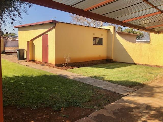 3 Bedroom Property for Sale in Verwoerdpark Gauteng